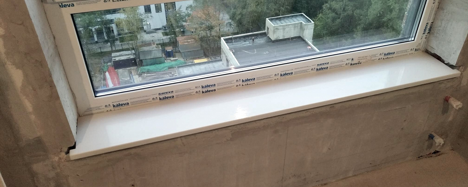 Подоконник из искусственного камня белого цвета TECHNISTONE Crystal Absolute White